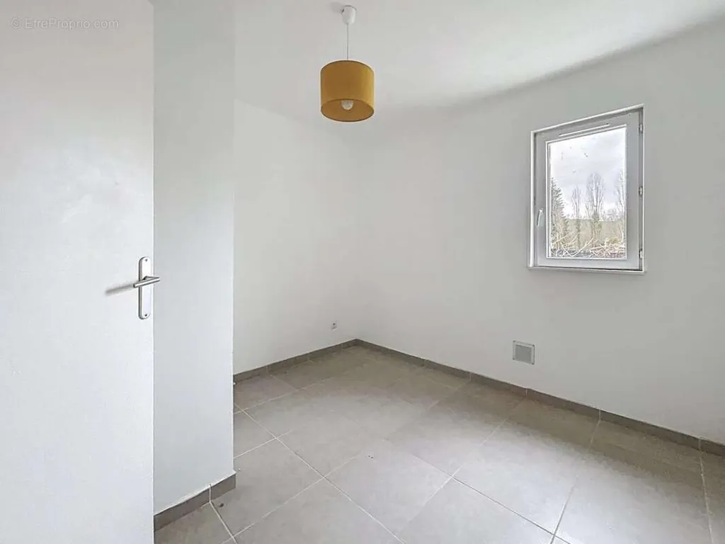 Pièces - Maison 5 pièces à Le Bugue