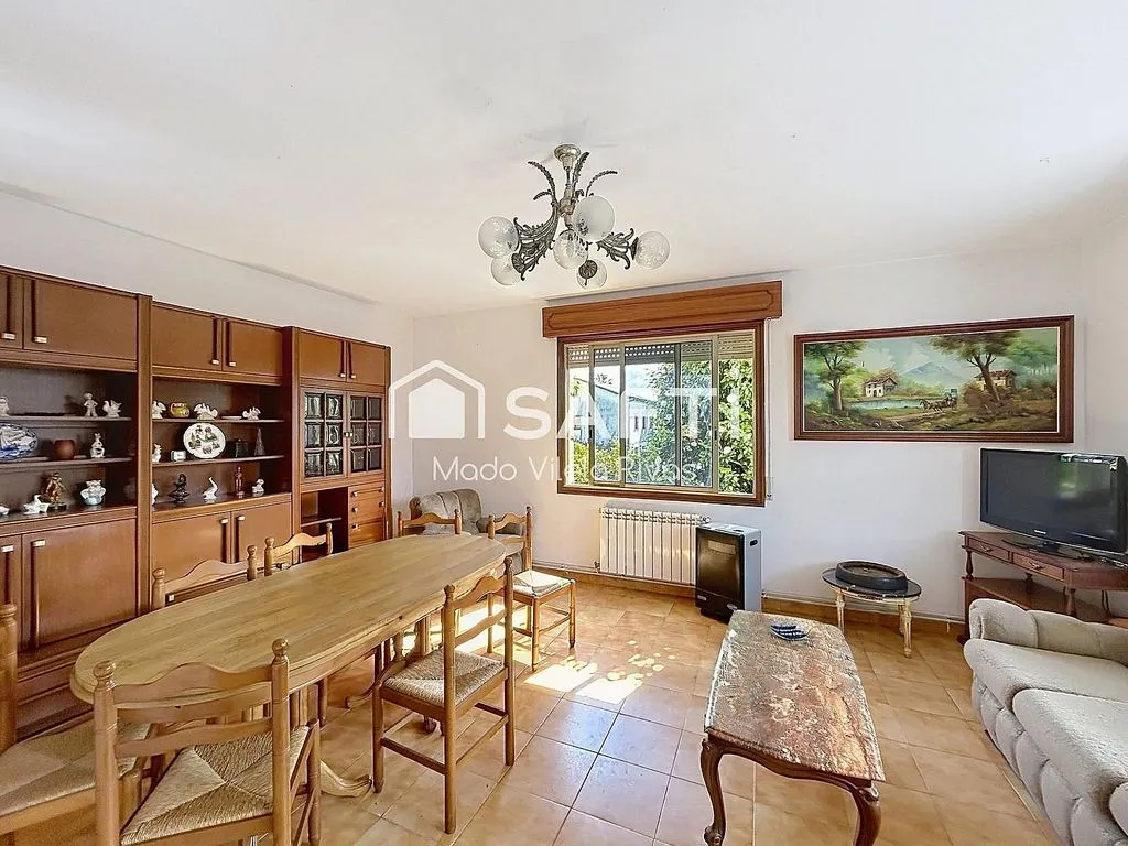 Söögituba - Detached House with Two Independent Units in Meis