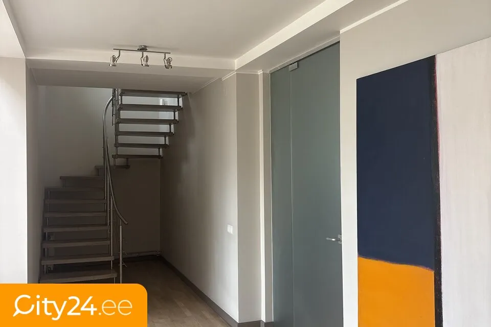 Esik - Office Space with Central Heating in Riga Centre