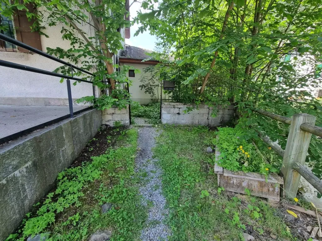 Aed - 10-Piece Maison with Post Office in Abondance