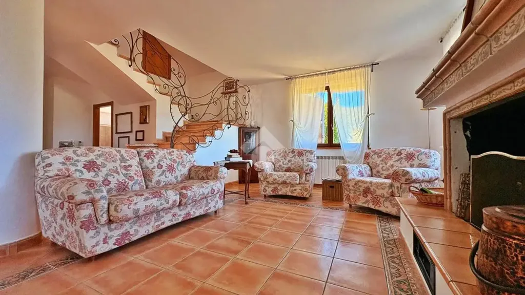Séjour - Renovated Villa with Pool in Fabriano