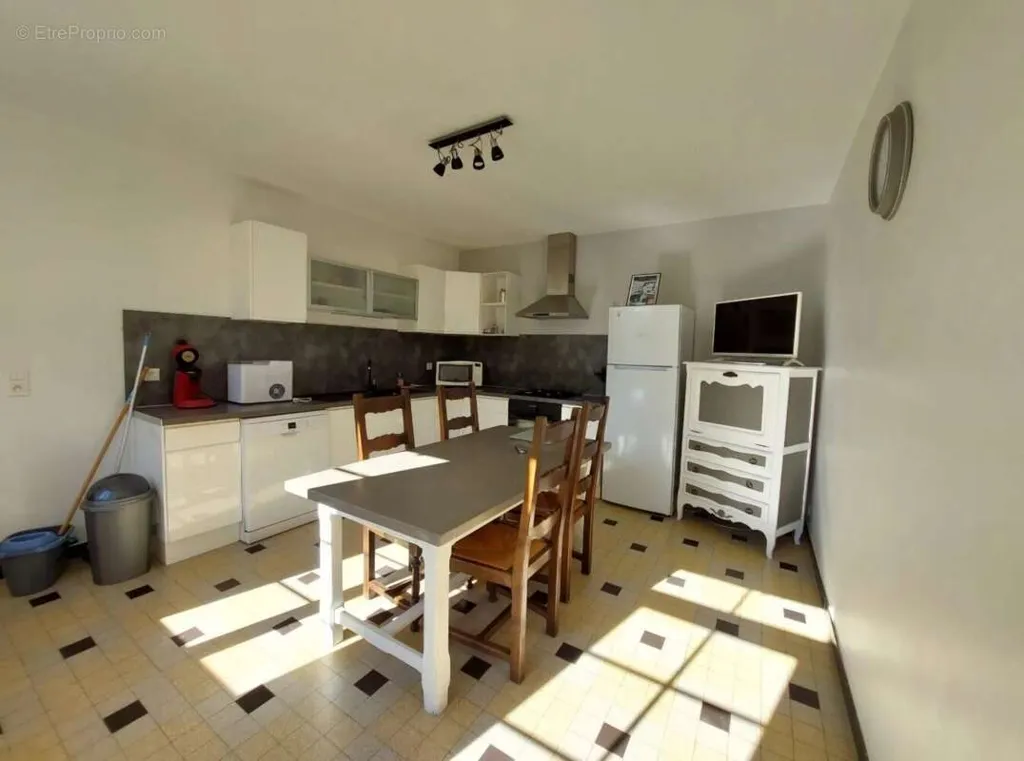 Cucina - Forest Property with Pool in Valdivienne