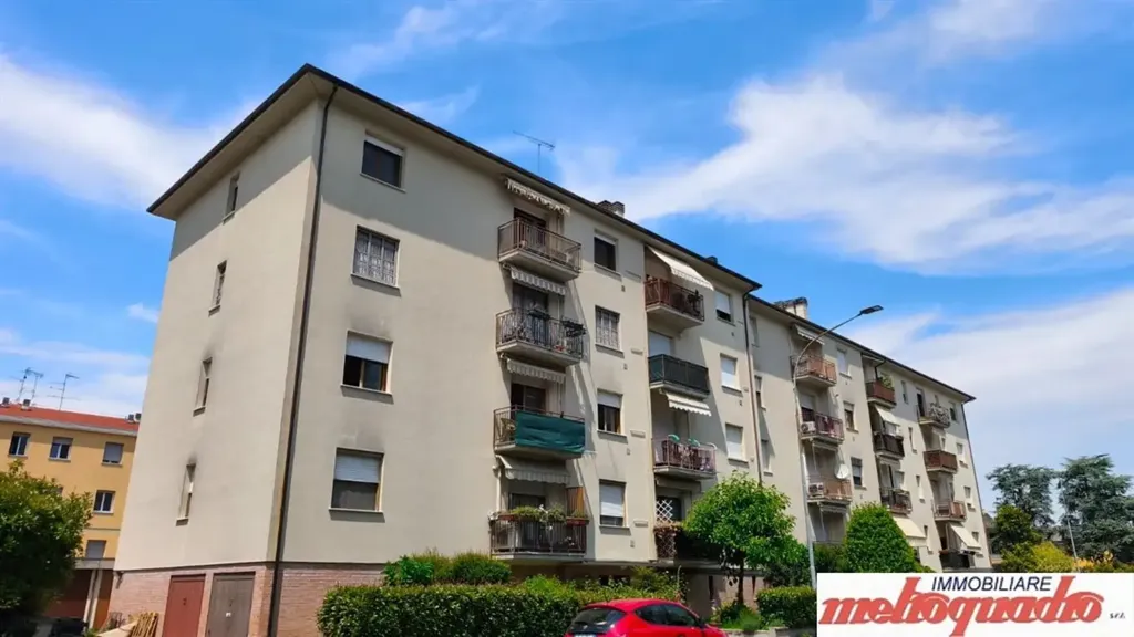 Välivaade - Spacious Apartment with Triple Exposure in Galliera