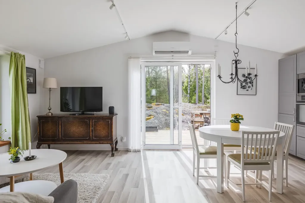 Salle à manger - Renovated House with Boat Access in Sandika