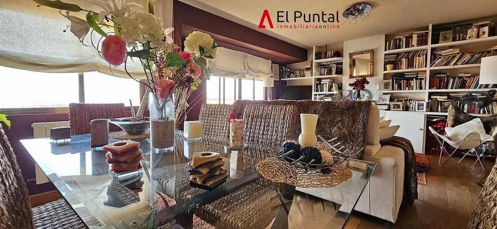 Séjour - Bay View Flat with Garage in City Centre