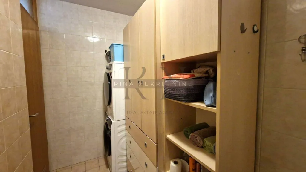 Buanderie - Modern 2-Bedroom Flat with Parking in Prečko, Zagreb