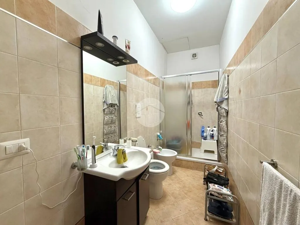 Bagni - Palazzo with Multiple Units in Vico della Tofa, Naples