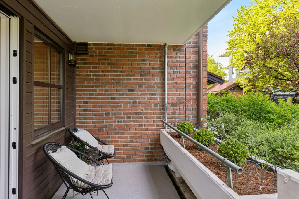 Balcon - 4-Bed Apartment with Balconies in Sandvika