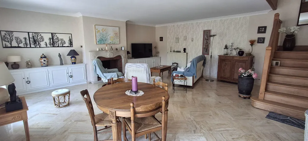 Salle à manger - Maison avec Terrasse et Jardin à Crepy En Valois
