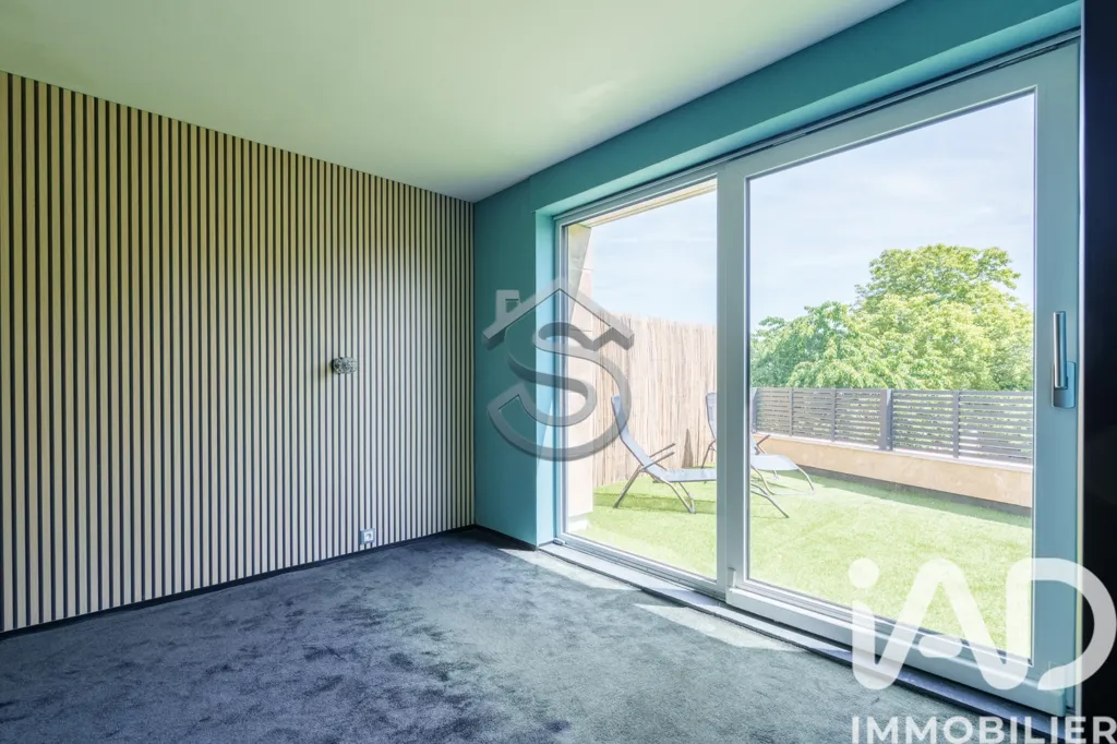 Bedrooms - Contemporary House with Pool in Haraucourt