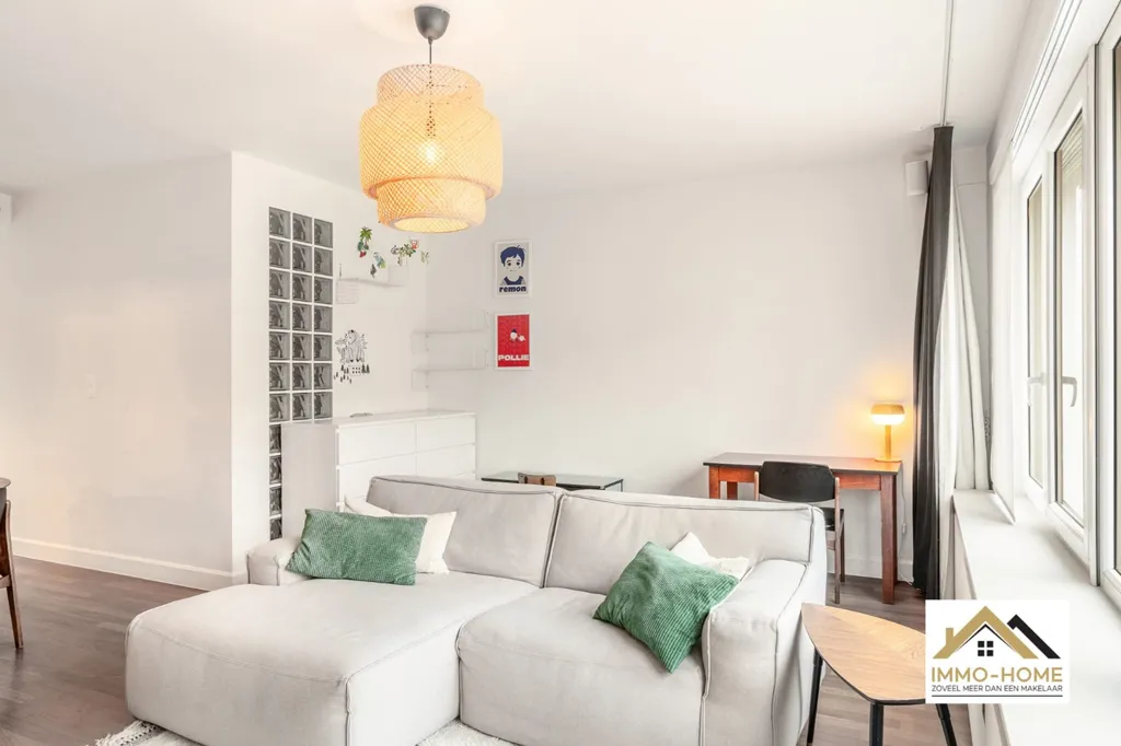 Séjour - Appartement de 3 Chambres avec Terrasse à Sint-Amandsberg