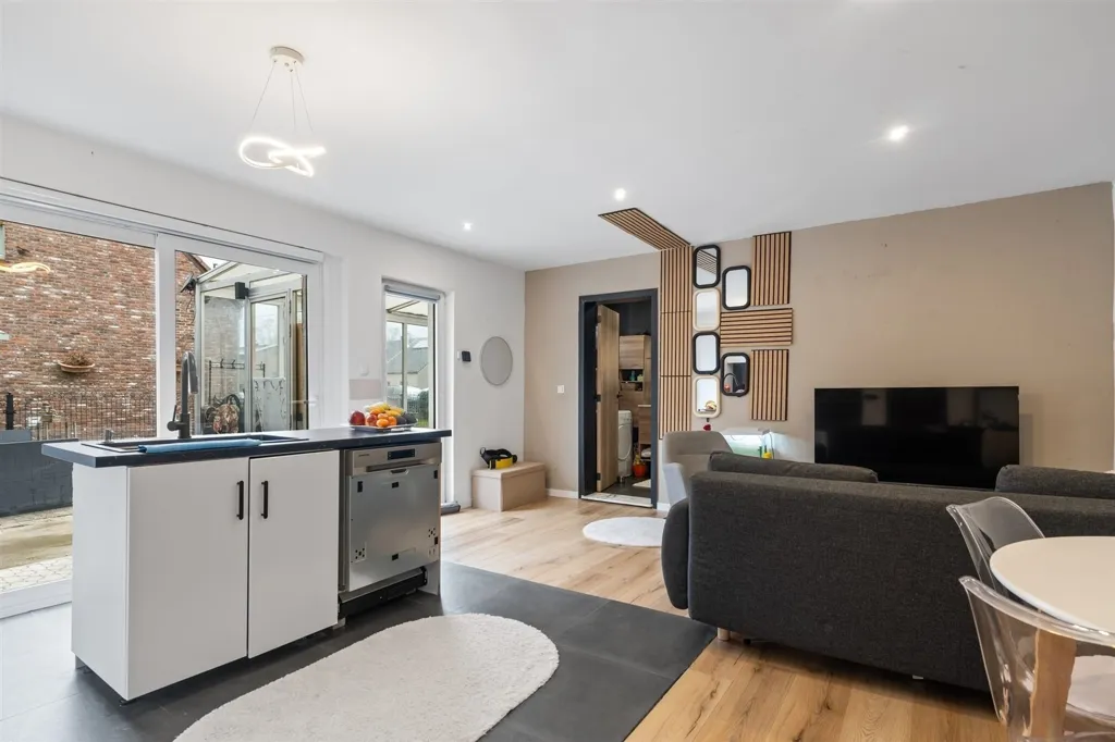 Cucina - Semi-Open Development with 6 Bedrooms in Overmere