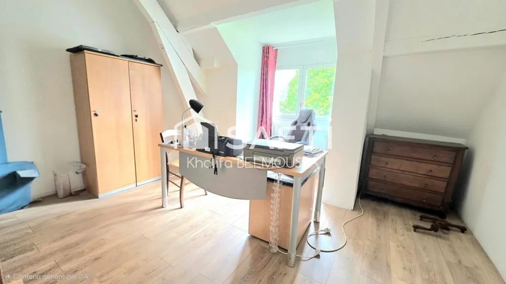 Kabinet - Traditional House with Garden in Brens
