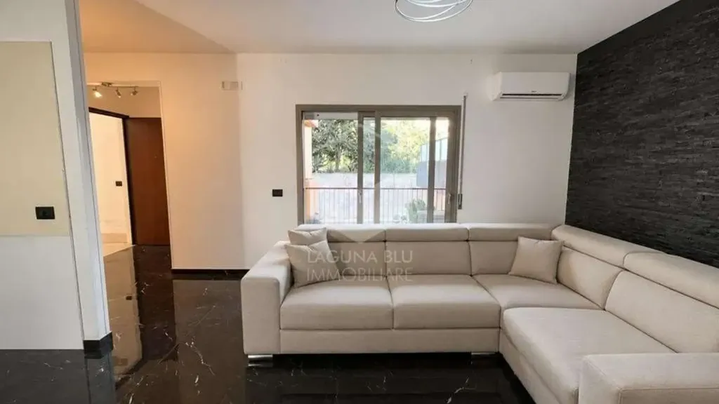 Elutuba - Modernised Apartment with Balcony in Marsala