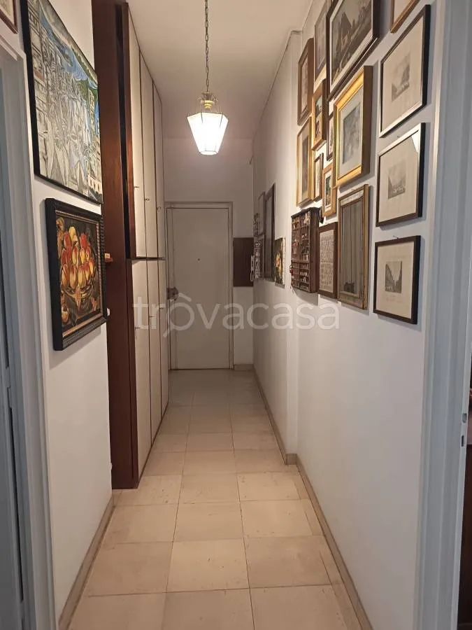 Entrée - Panoramic Apartment with Balcony in Crocetta, Turin