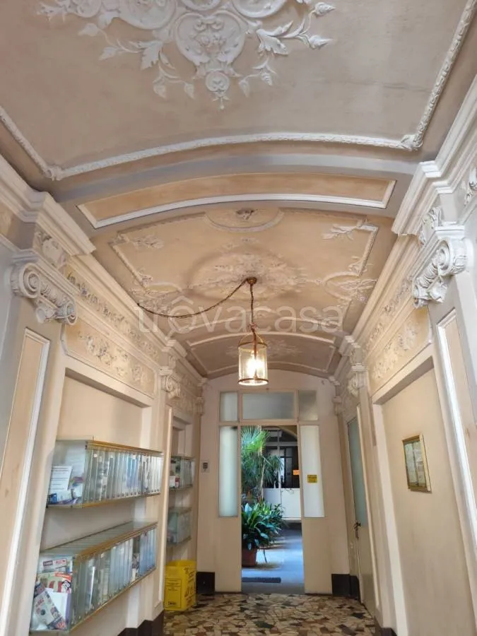 hallway_entrance