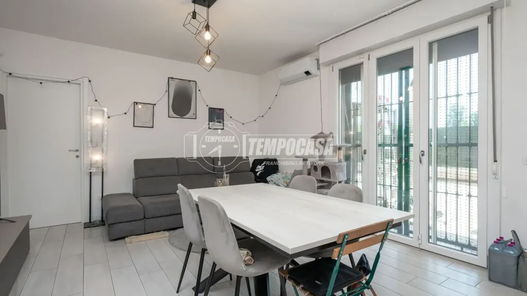 Salle à manger - Spacious Duplex with Private Garden in Reggio Emilia