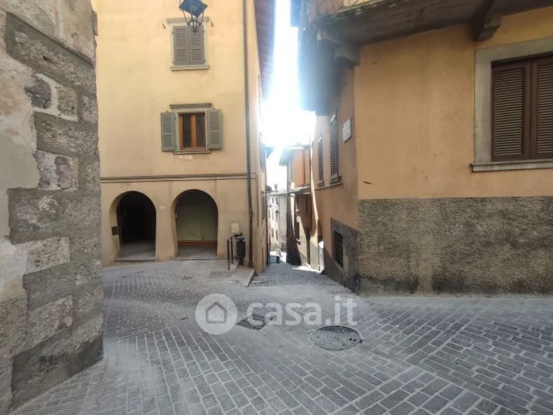 Välivaade - Trilocale with Historic Views in Clusone
