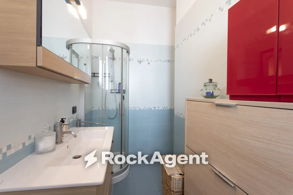 Vannitoad - Spacious Trilocale with Balcony in Santa Rita, Turin