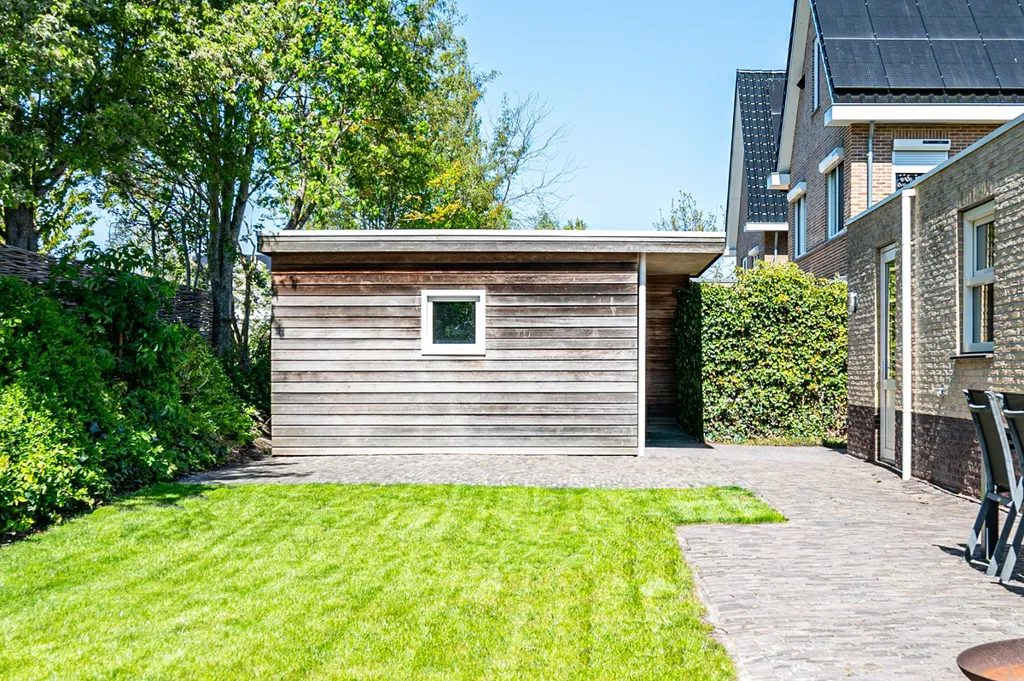 Aed - Modern Free-Standing House with Garage in Emmeloord