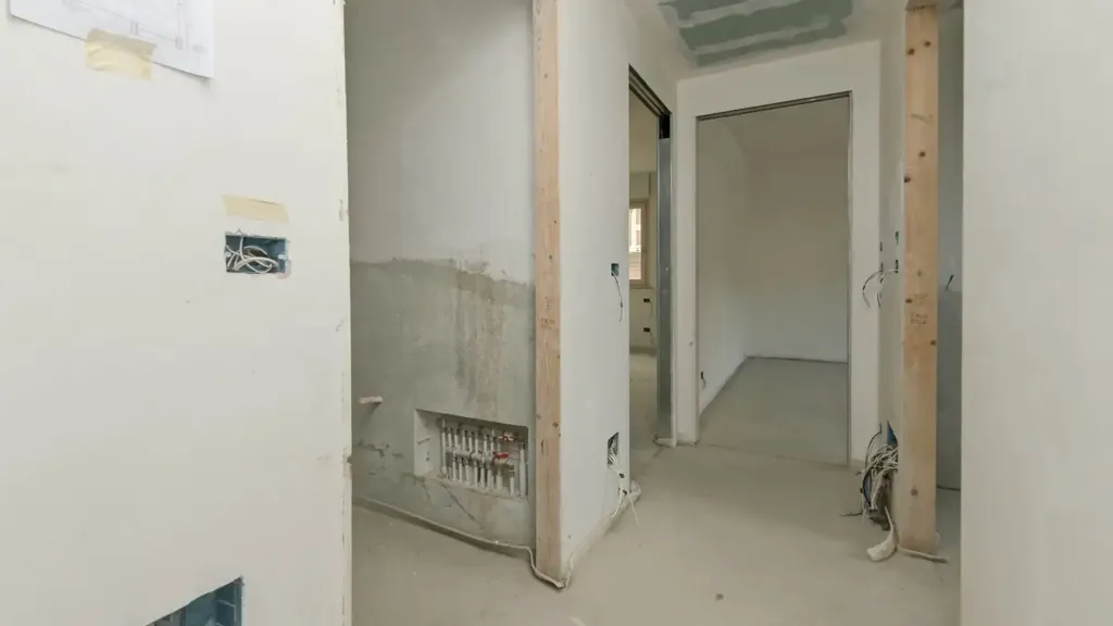 hallway_entrance