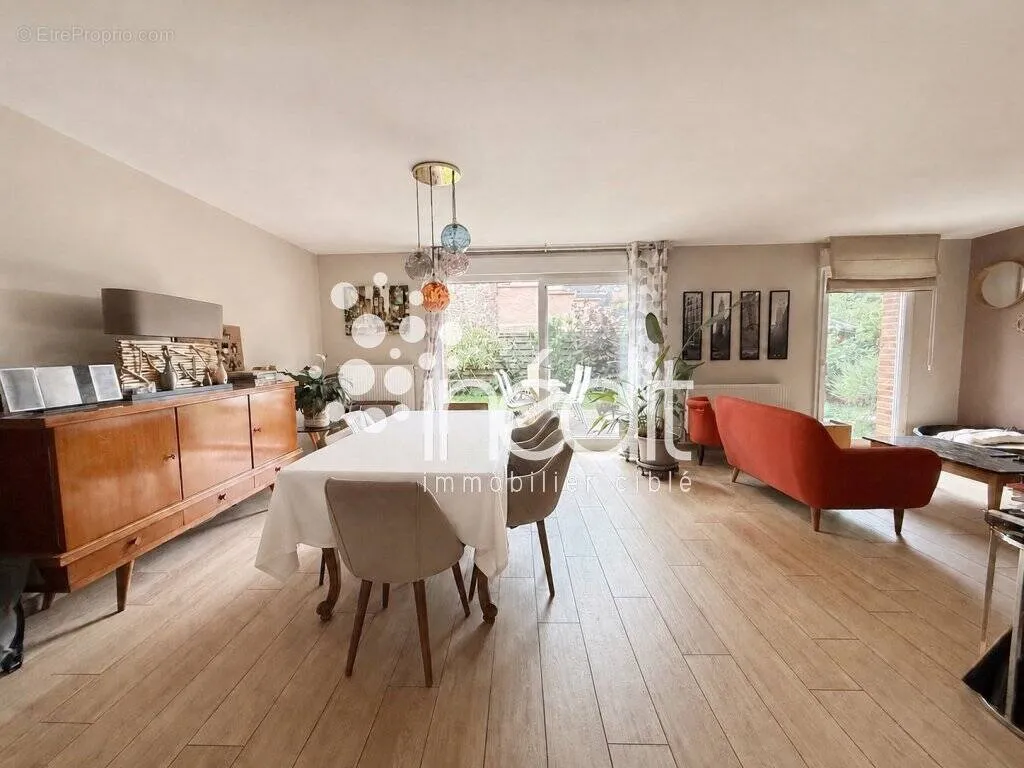 Salle à manger - Maison Individuelle au Calme avec Garage à Lambersart