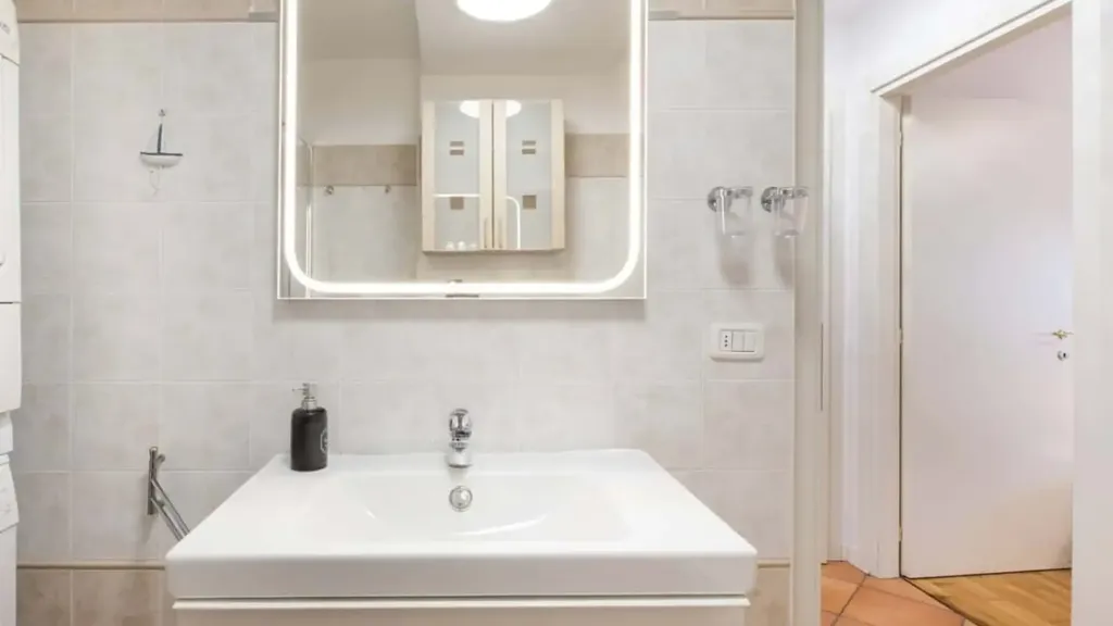Vannitoad - Modern Apartment with Private Parking in Trieste