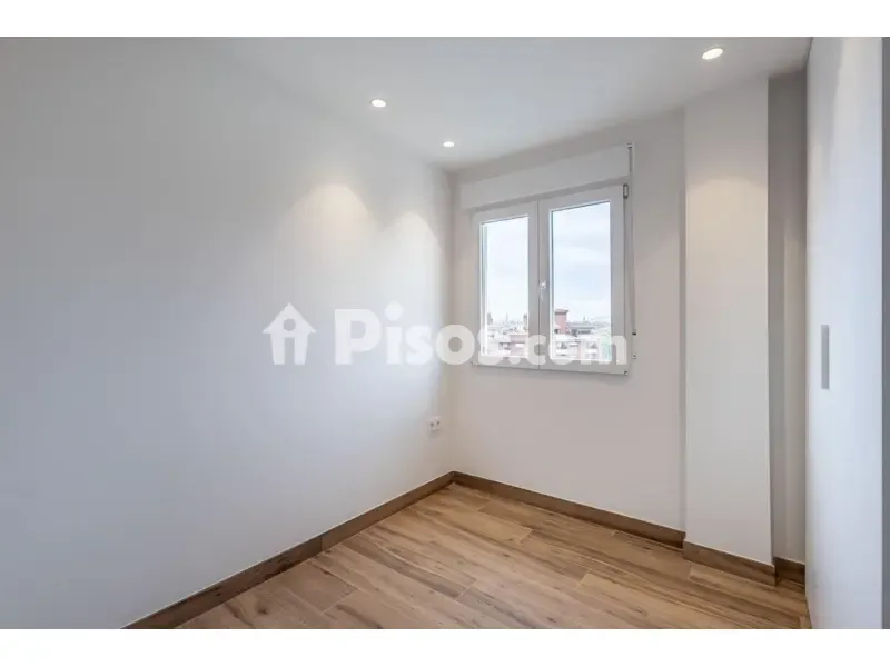 Toad - Modern Flat with Views in Zaidín, Granada