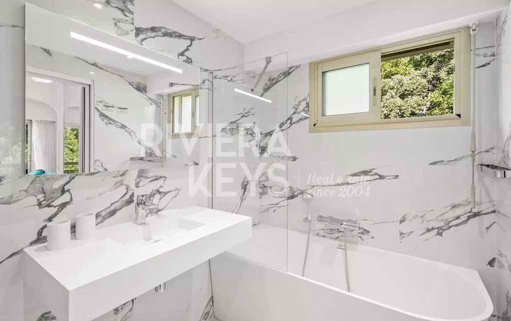 Appartement Luxueux avec Vue Mer à Cannes