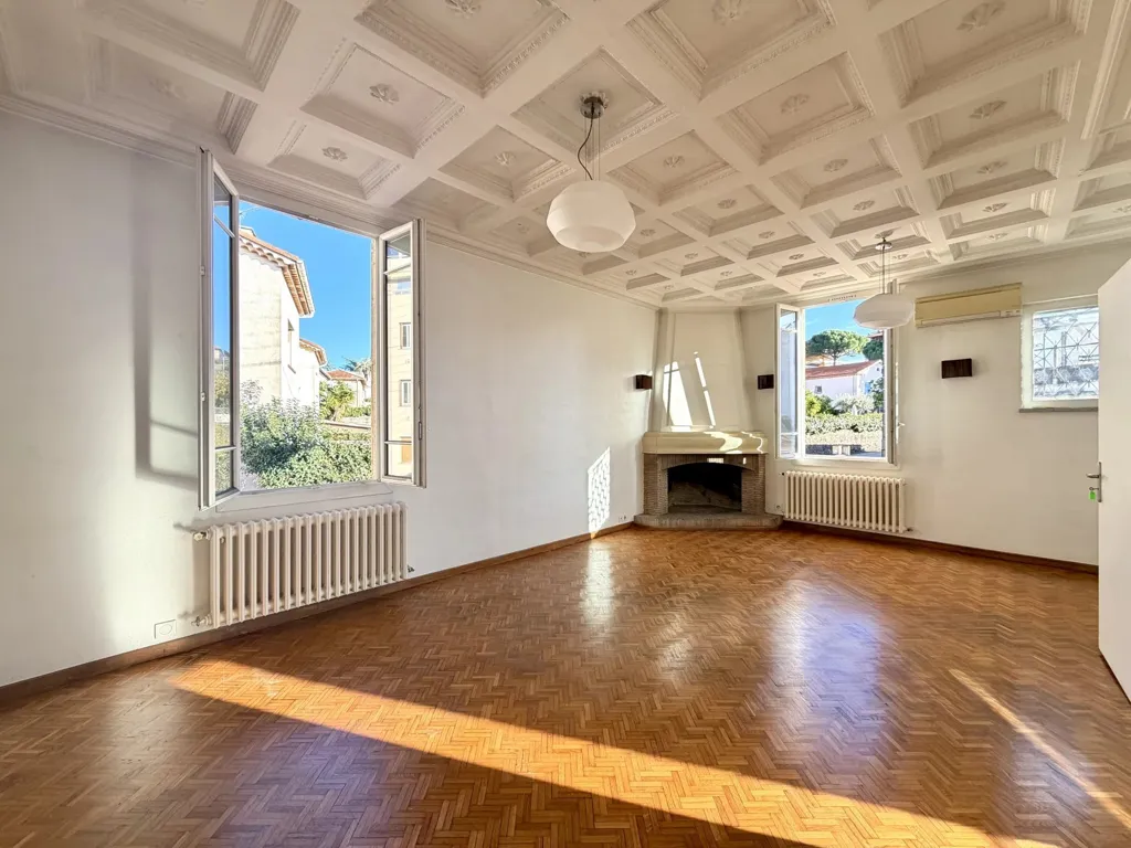 Séjour - Complexe d'Appartements Luxueux à Cannes