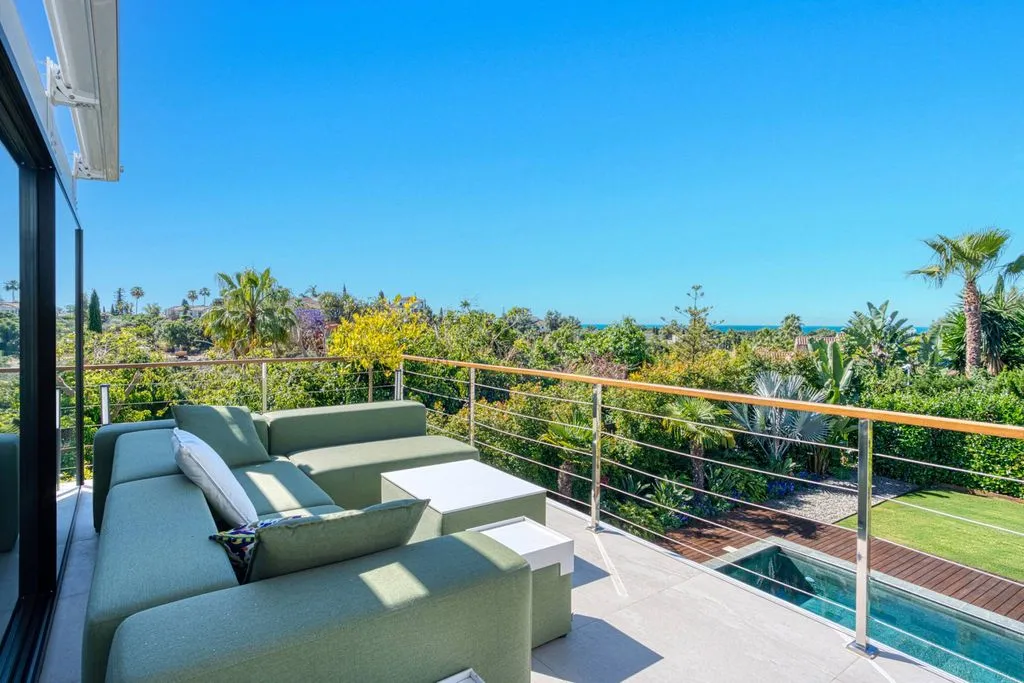 Terrass - Luxury Villa with Pool in East Marbella