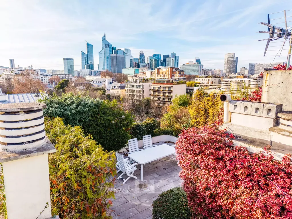 Terrasse - Triplex avec Terrasse Panoramique à Neuilly-sur-Seine