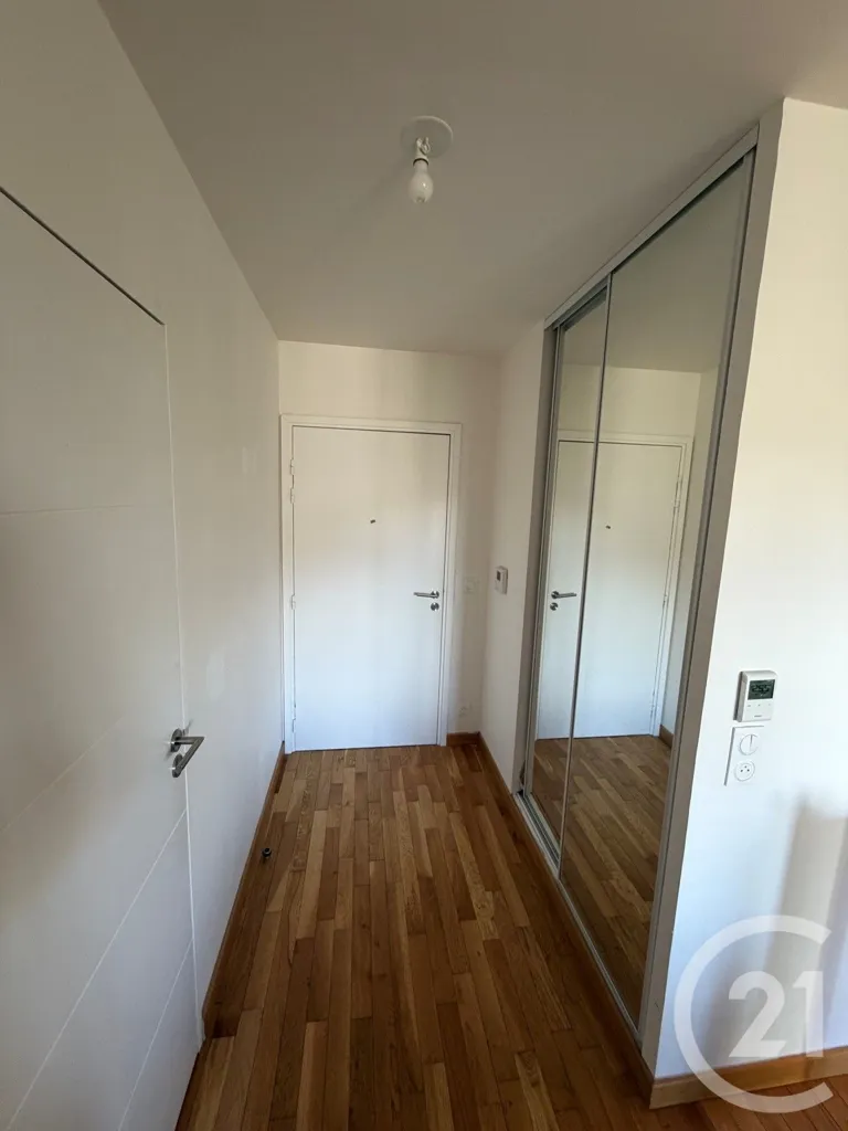 Entrée - Appartement 2 Pièces avec Balcon à Clamart