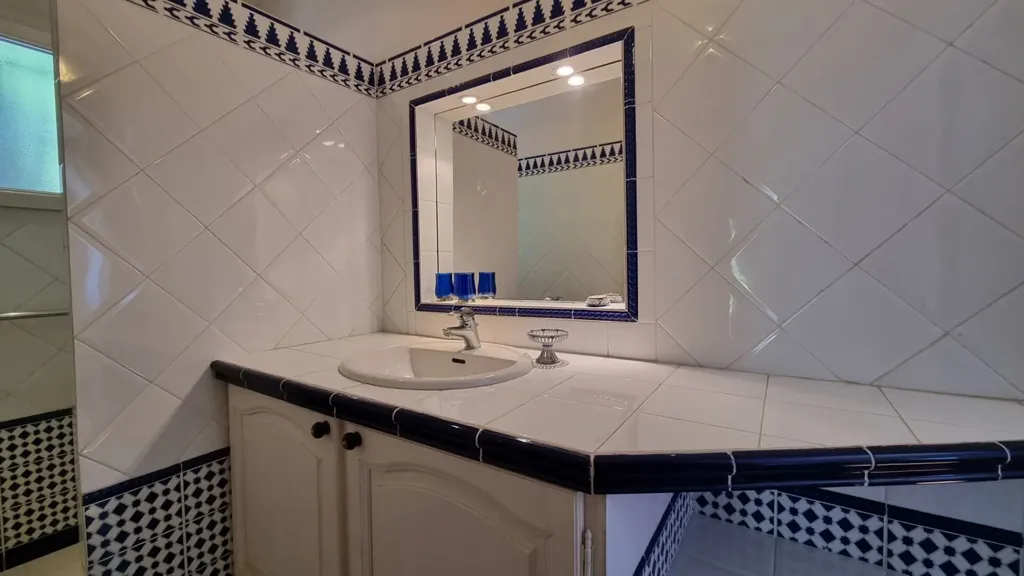 Bagni - Unique Villa with Pool in Valescure