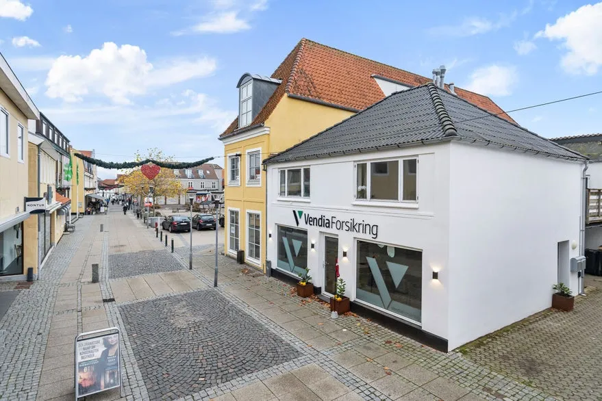 Esterno - Historic Property with Business Space in Sæby