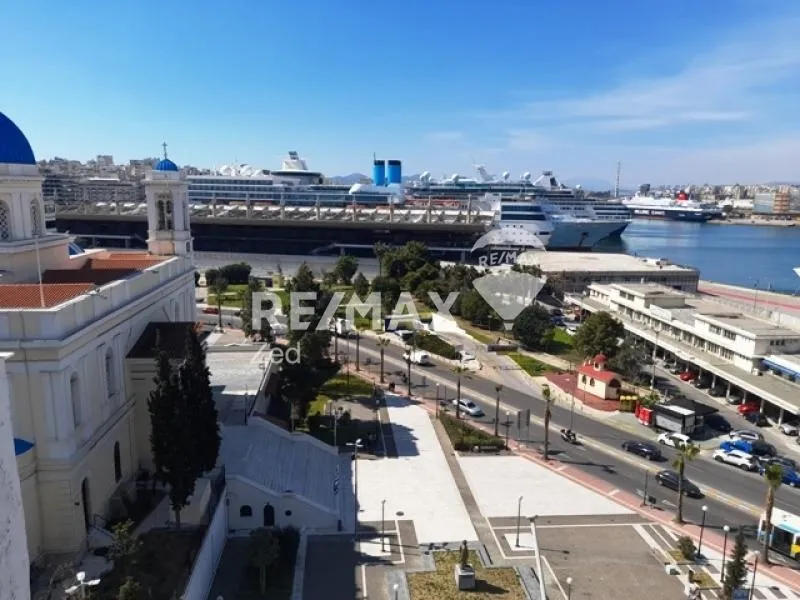Rõdu - Retail Space with Harbour View in Piraeus