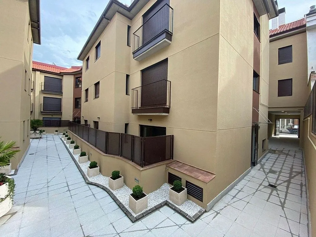 Jardin - Modern Flat with Balcony in Campo Street