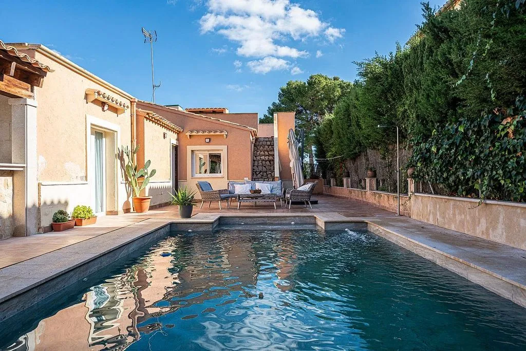 Pool - Chalet with Pool and Terrace in Cala Romántica