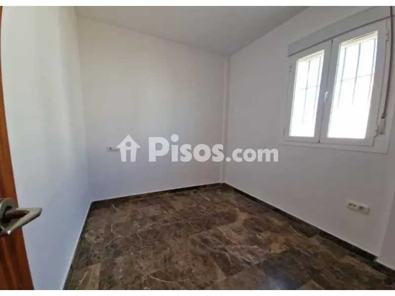 Pièces - Chalet with Terrace in El Campito, Chiclana