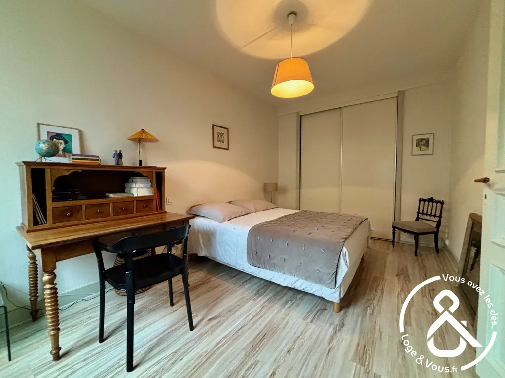 Chambres - Appartement T3 avec Parking en Centre-Ville