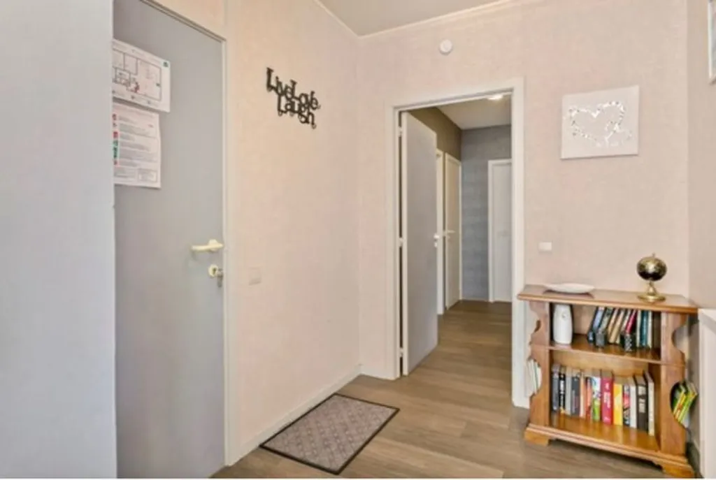 Esik - Apartment with Sea Access in Blankenberge