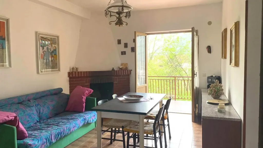 Elutuba - Apartment with Balcony in Balsorano