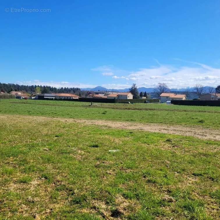 Aed - Buildable Plot with Mountain View in Lannemezan