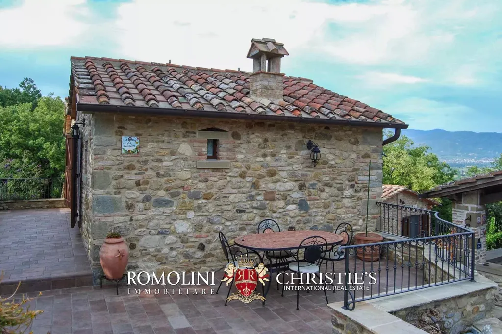 Terrass - Estate with Vineyard in Anghiari, Tuscany