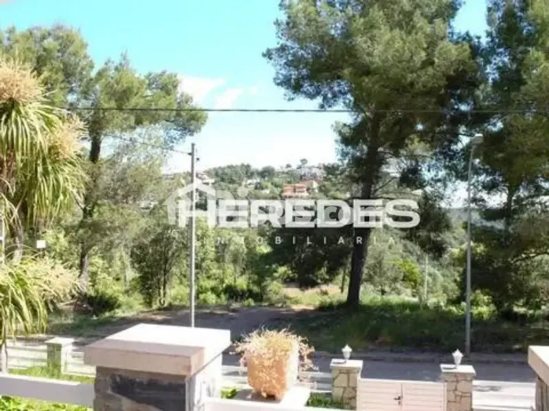 Aed - Chalet with Terrace in Torrelles de Llobregat