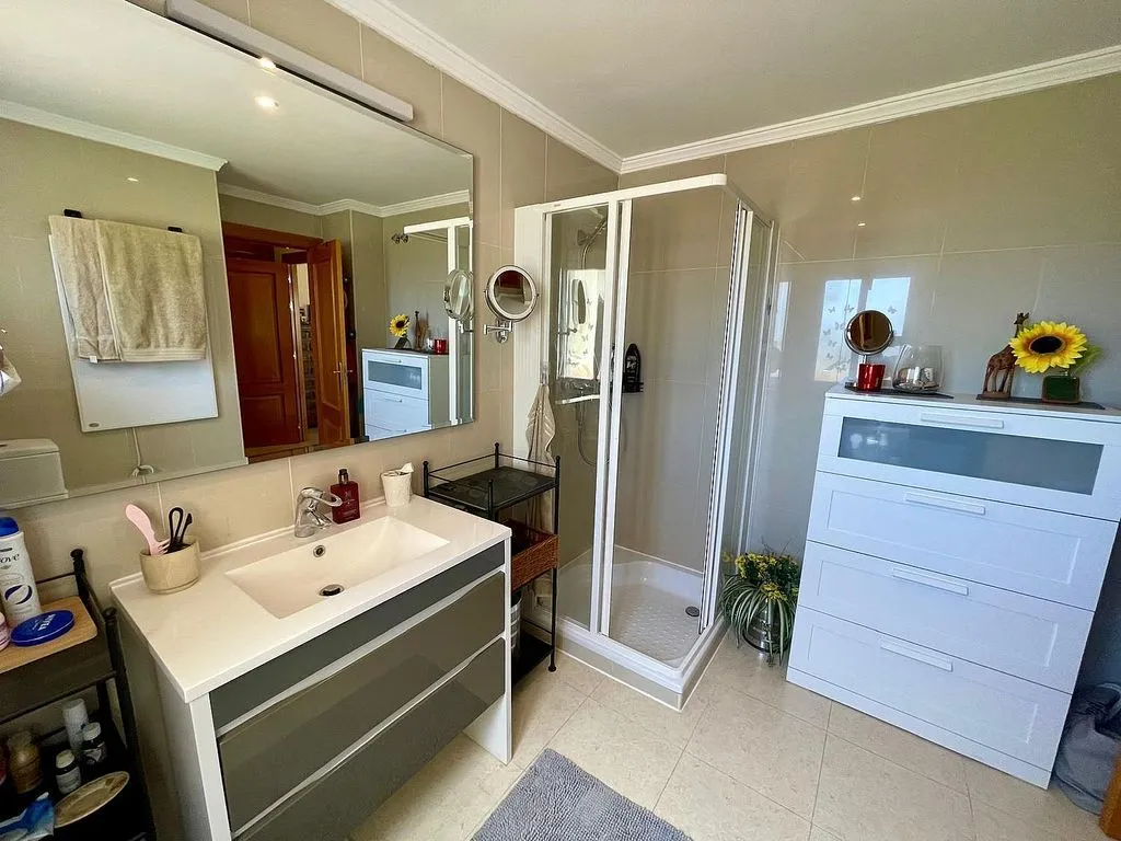 Vannitoad - Modern Penthouse with Pool in Mijas Golf