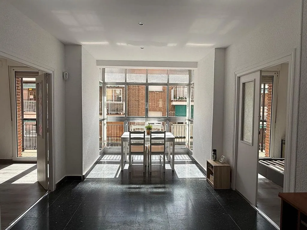 Söögituba - Apartment with Large Terrace in Puerta del Ángel