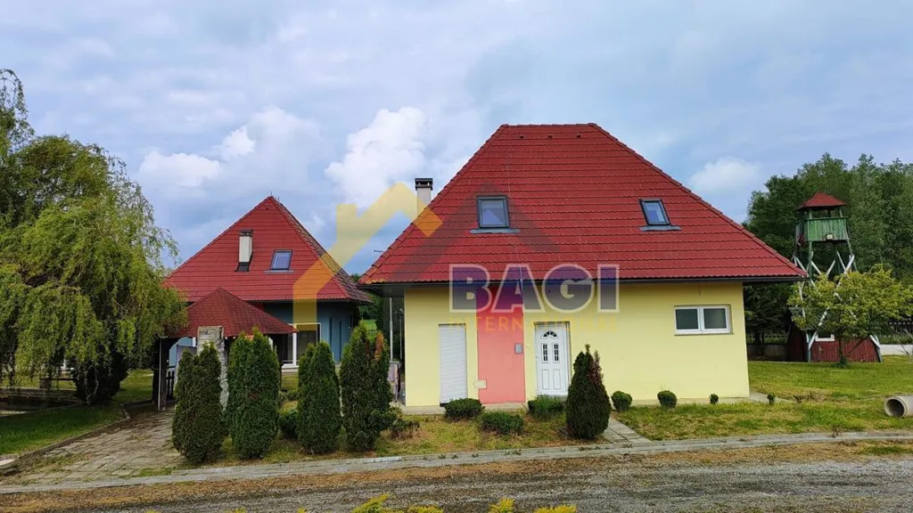 Esterno - Worker Accommodation with Kitchen in Farkaševac