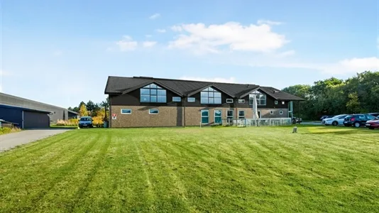 Esterno - Warehouse with Modern Features in Lynge