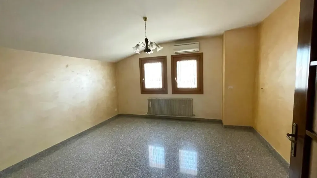 Pièces - Spacious Villa with Garden in Spilimbergo